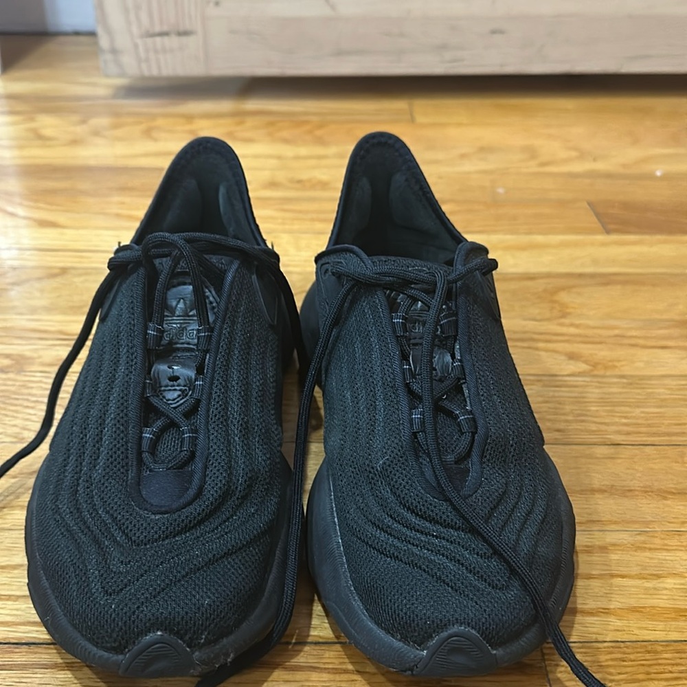 Boys sneakers